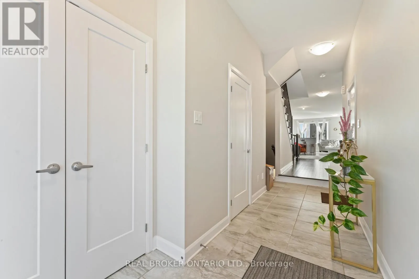 675 TALIESIN CRESCENT