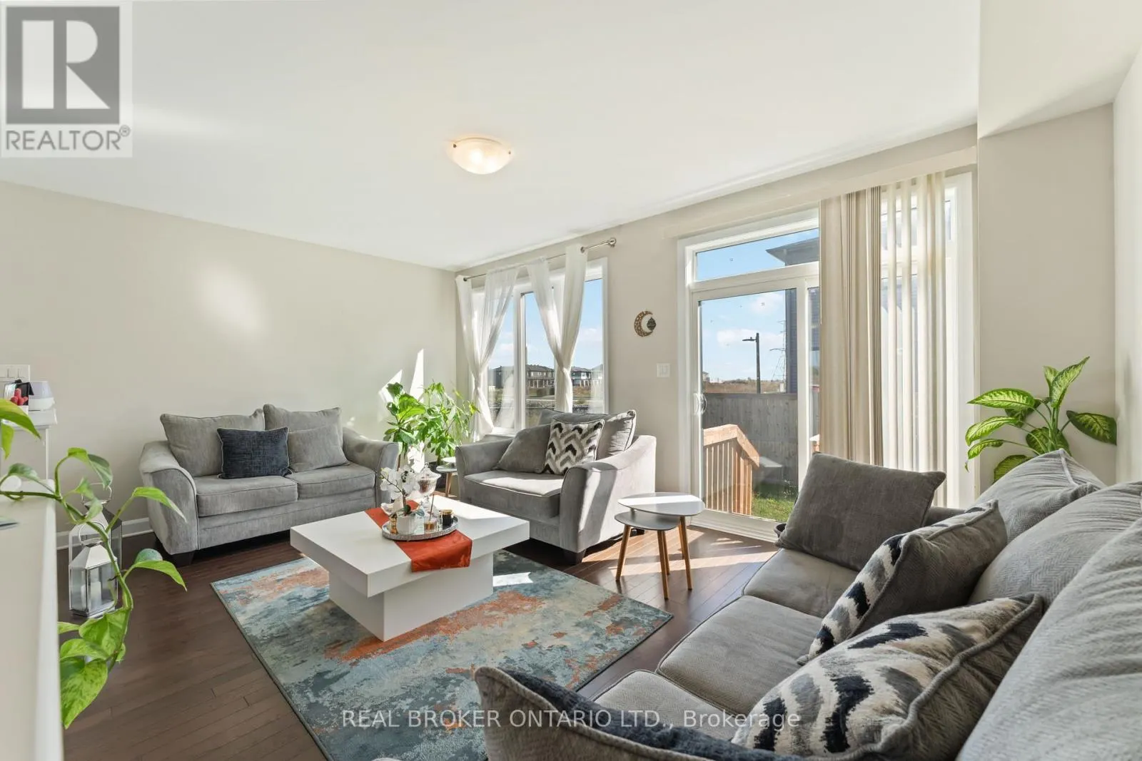 675 TALIESIN CRESCENT