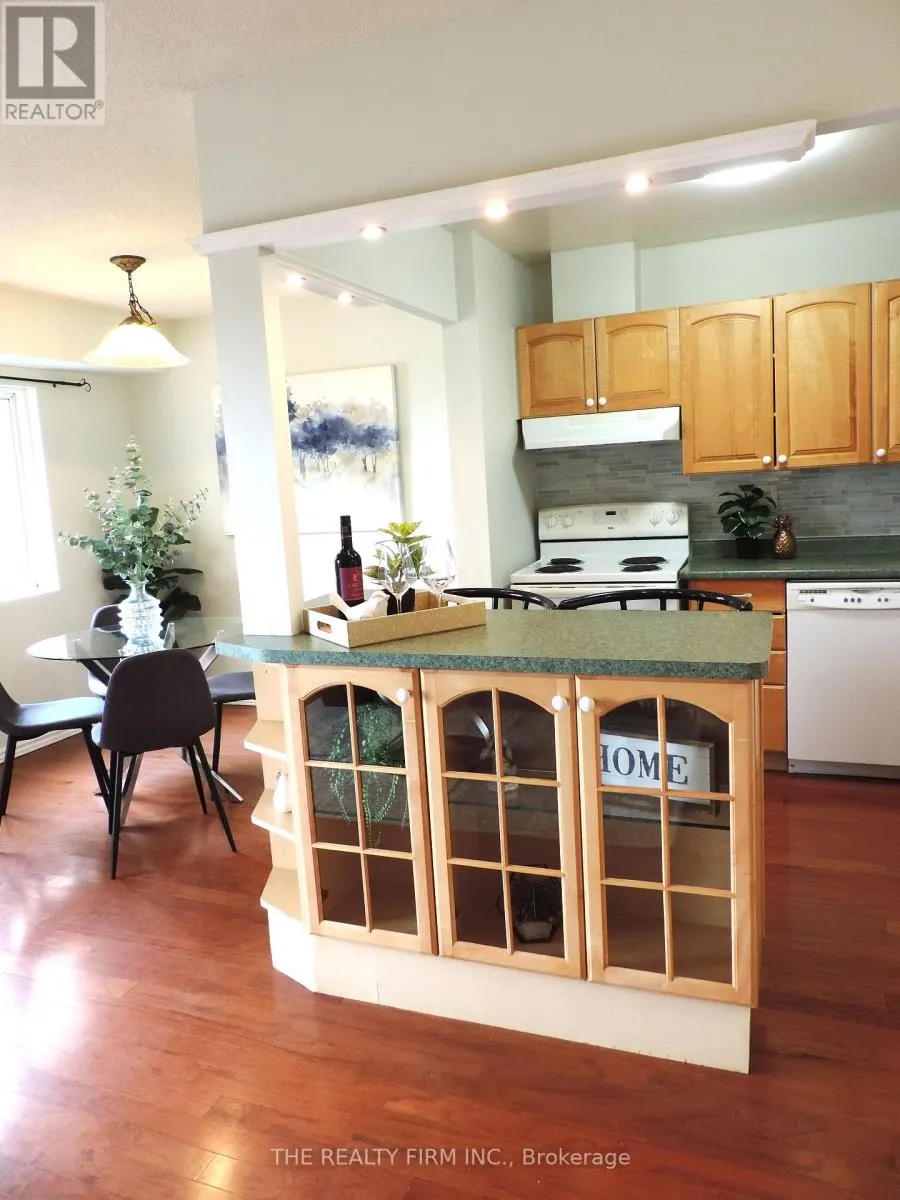 504 - 858 COMMISSIONERS ROAD E, #504