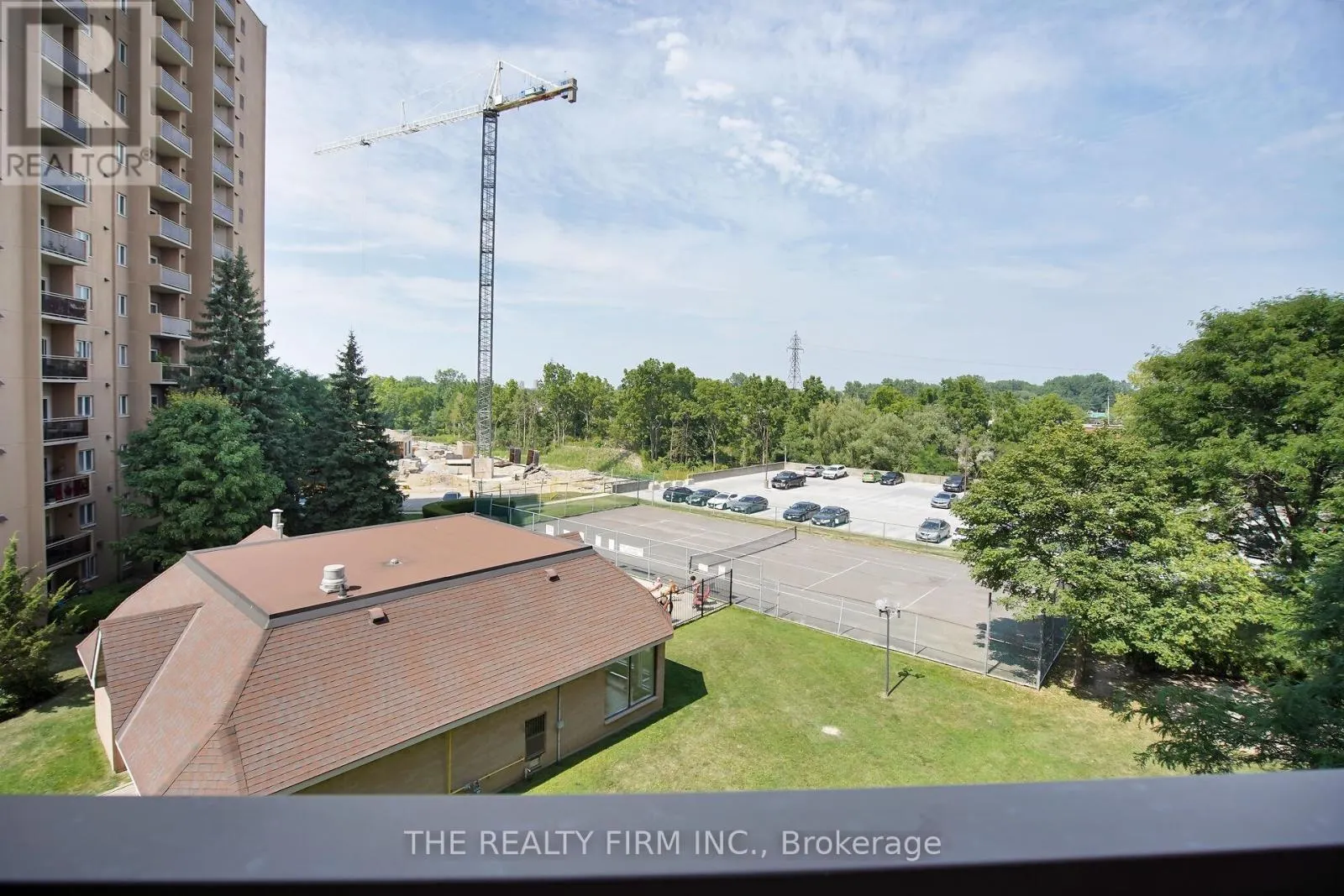 504 - 858 COMMISSIONERS ROAD E, #504