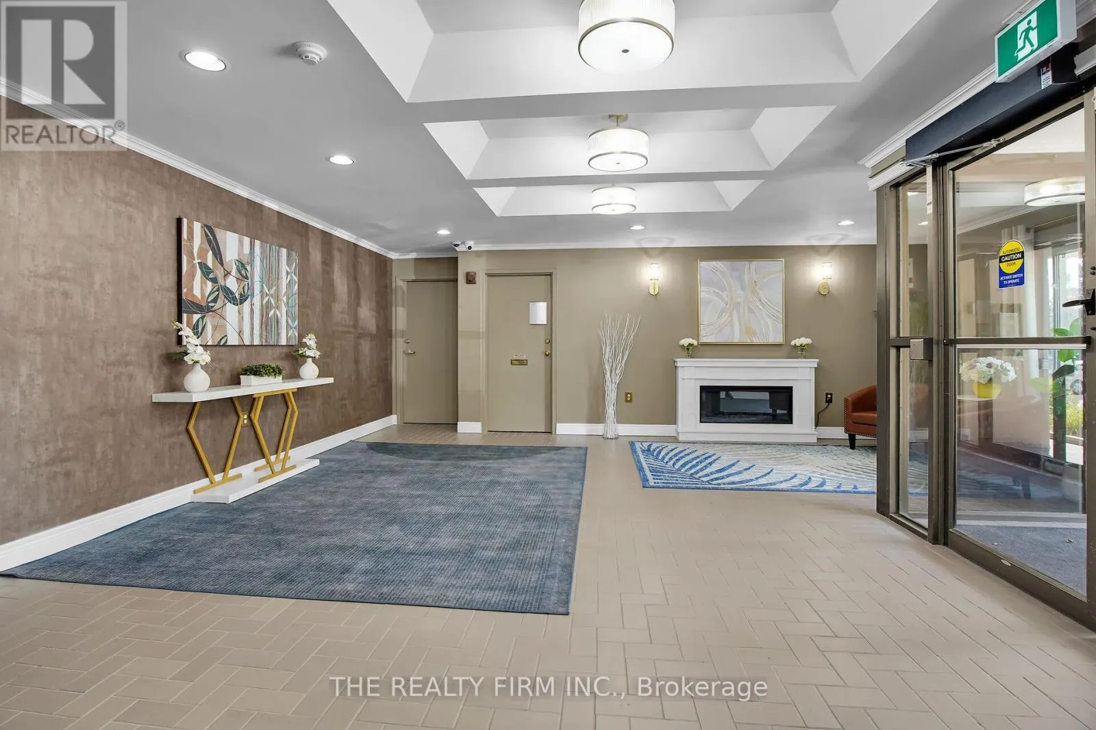 504 - 858 COMMISSIONERS ROAD E, #504