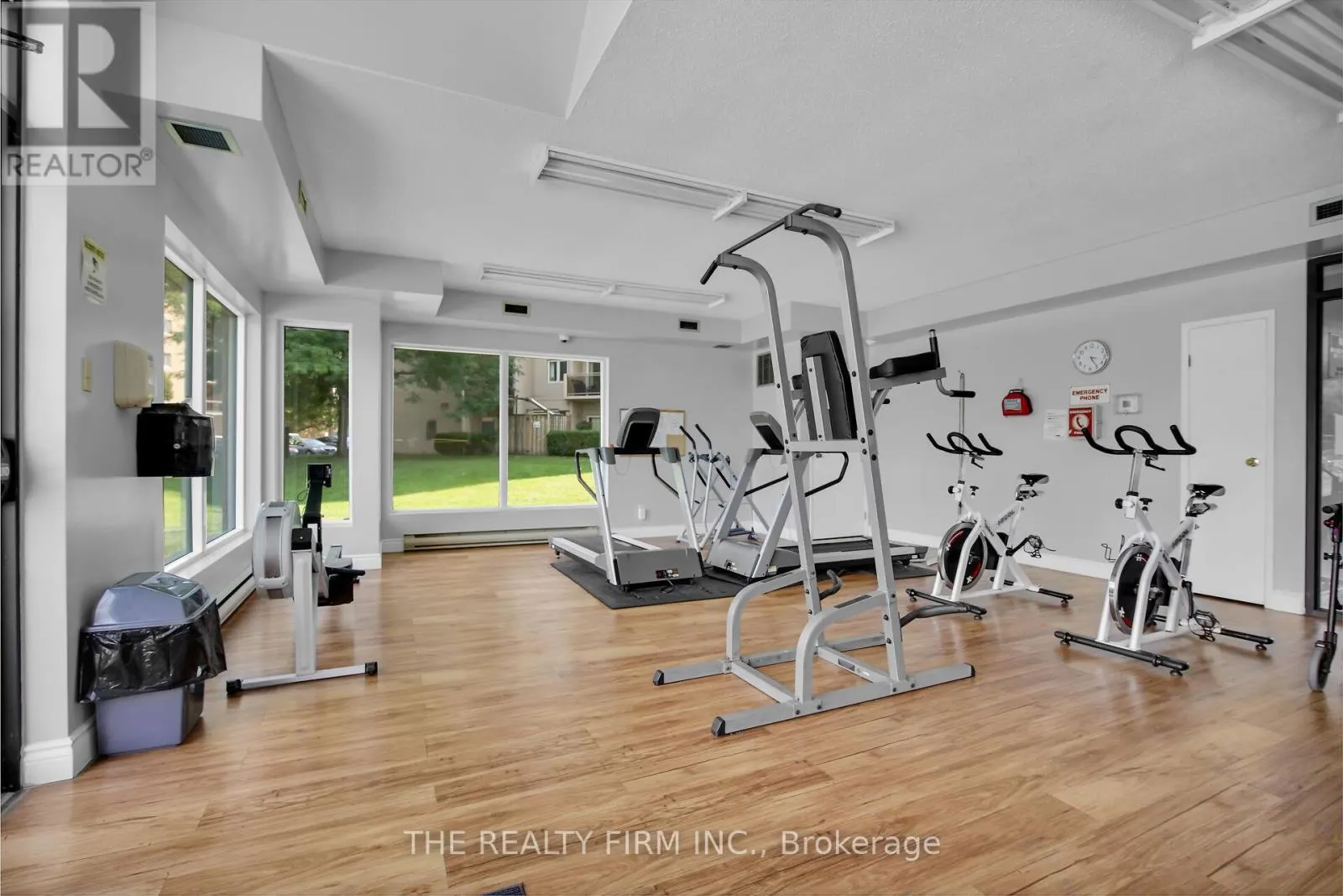 504 - 858 COMMISSIONERS ROAD E, #504