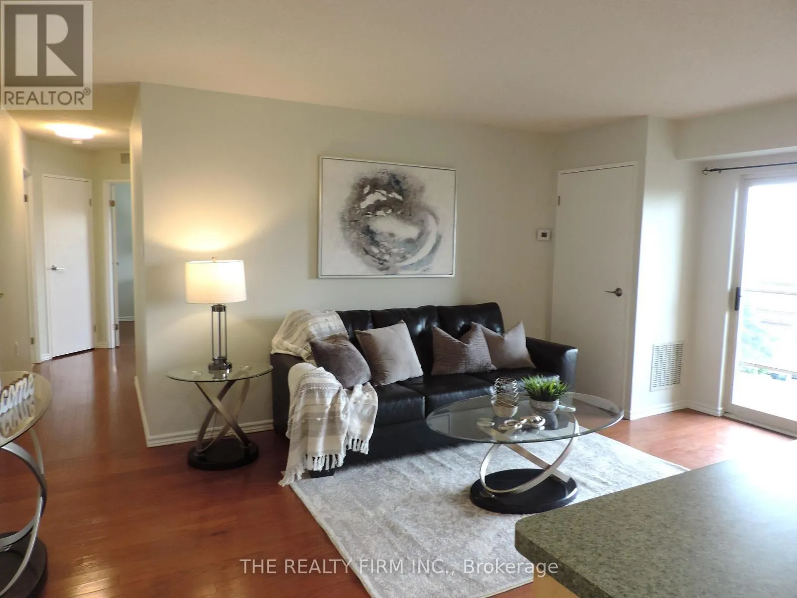 504 - 858 COMMISSIONERS ROAD E, #504