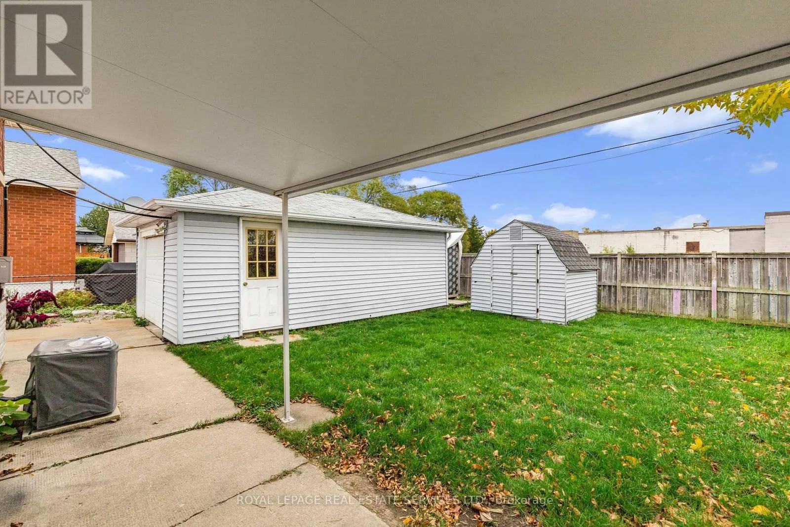 559 EAST 27TH STREET