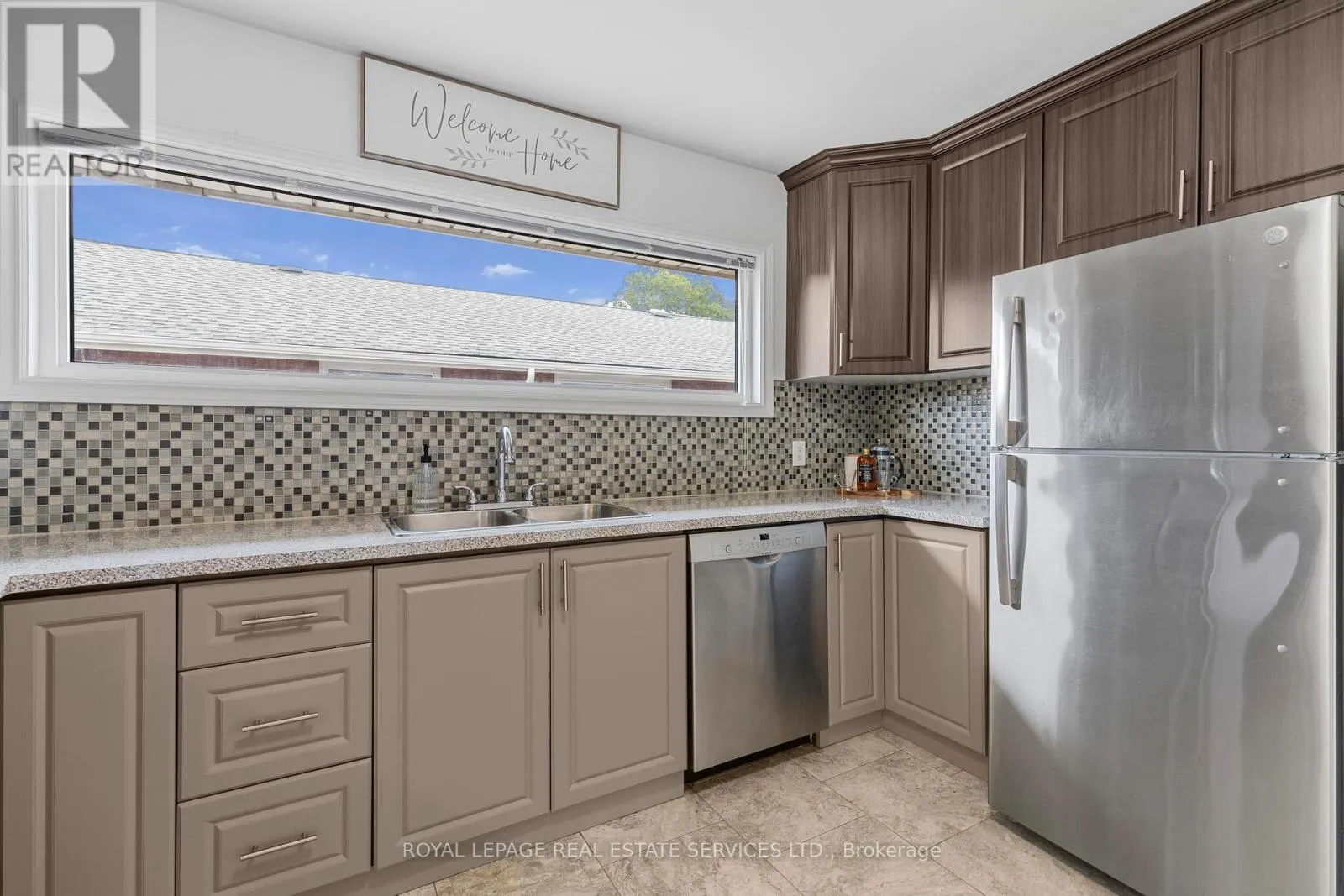 559 EAST 27TH STREET