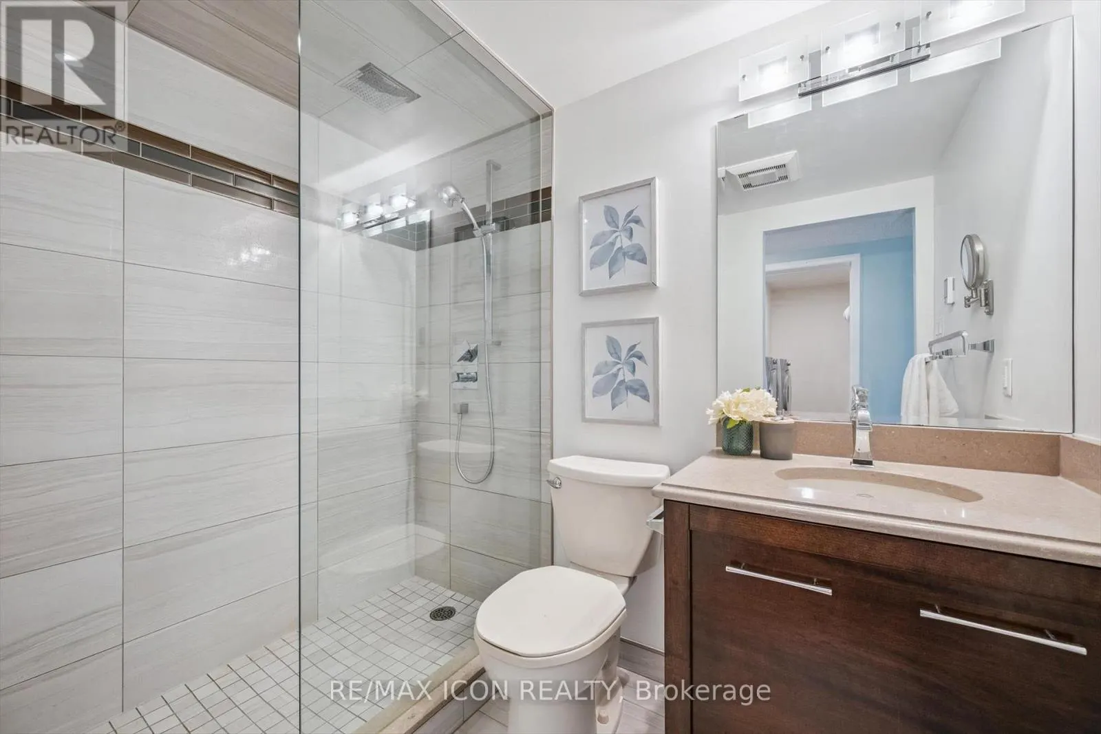 610 - 20 ELLEN STREET E