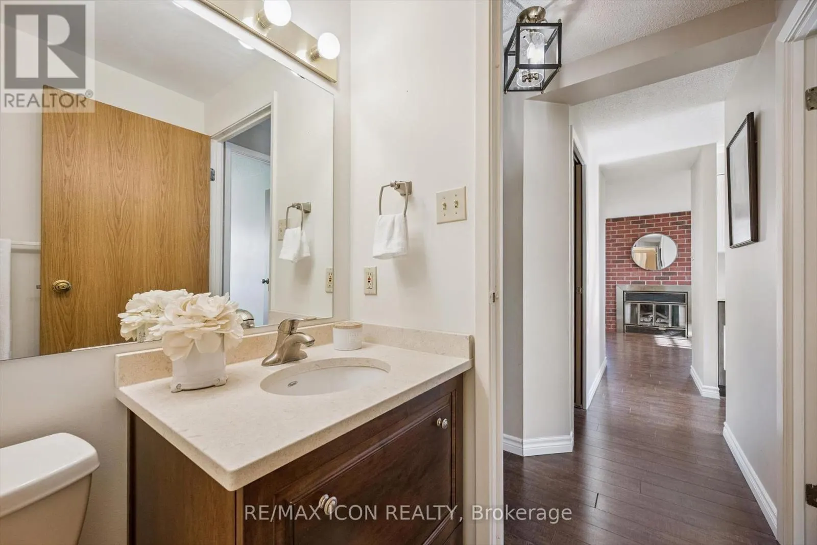 610 - 20 ELLEN STREET E