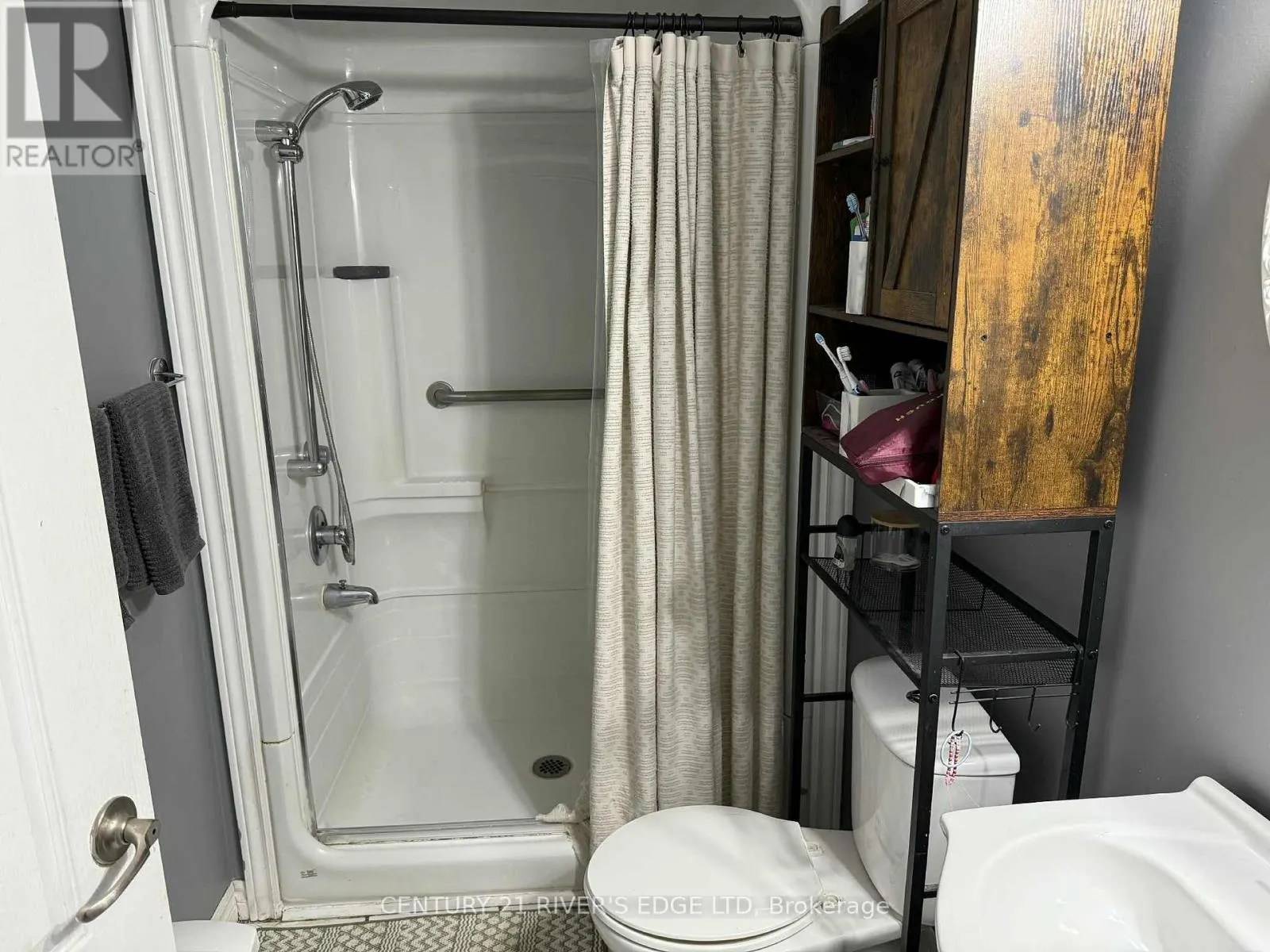 101 SCHOFIELD AVENUE