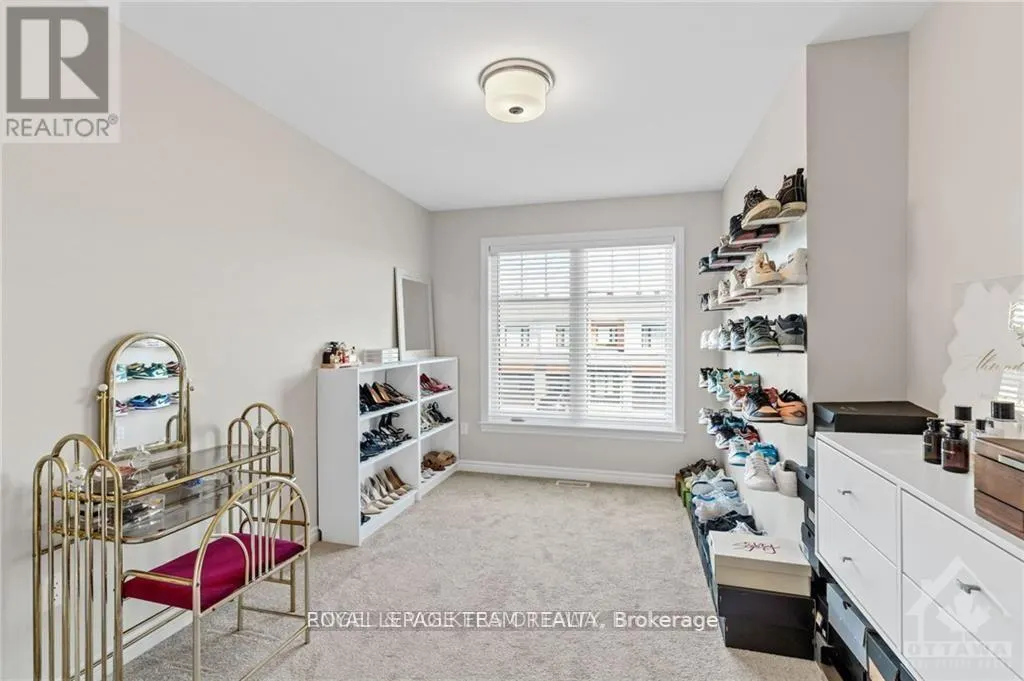 165 ANGELONIA CRESCENT E