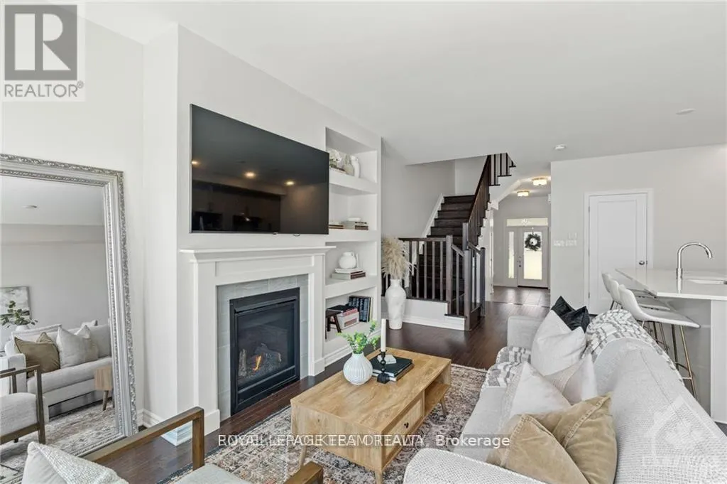 165 ANGELONIA CRESCENT E