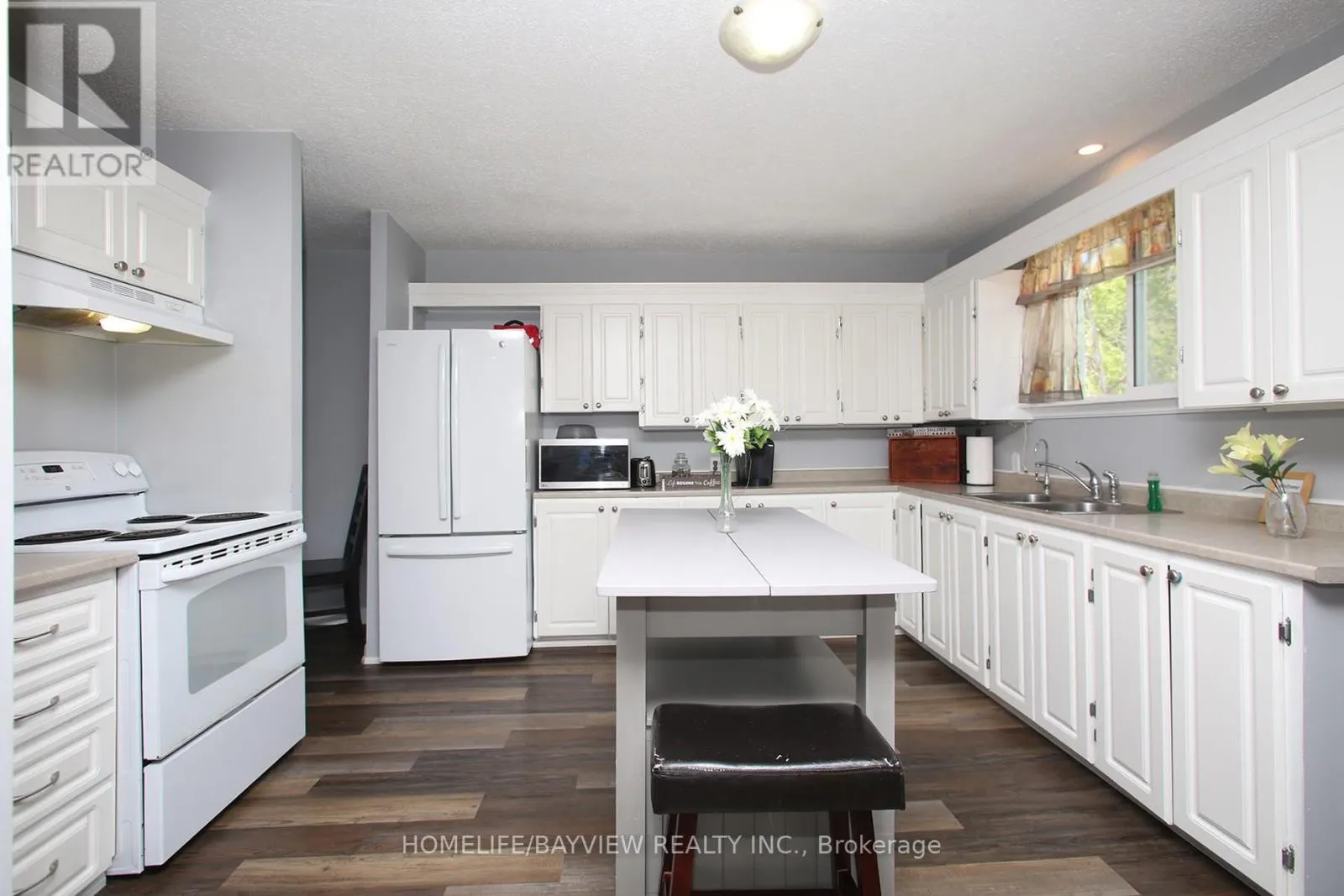 GRNDFLR - 9 BRIDGE STREET