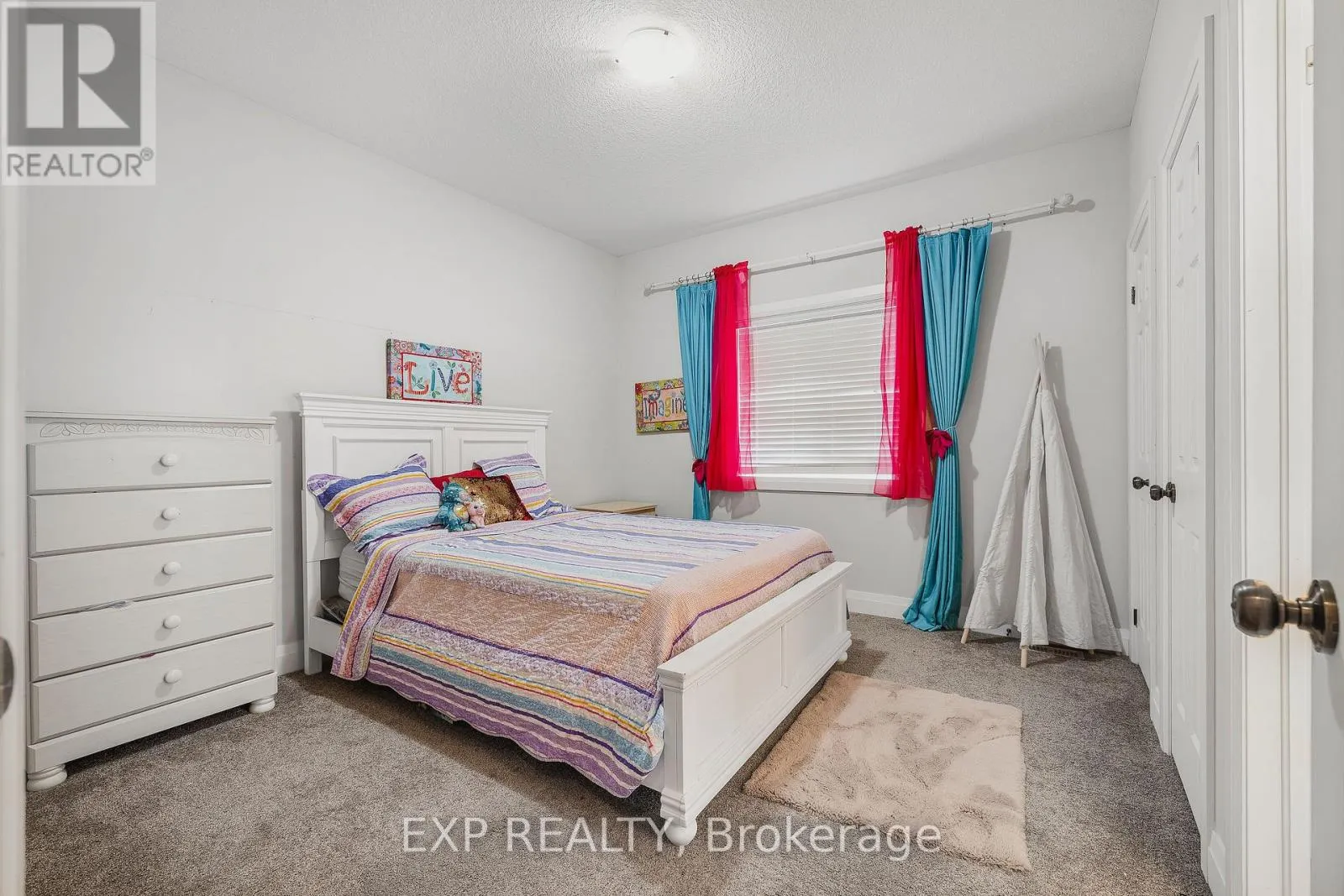 346 MOORLANDS CRESCENT