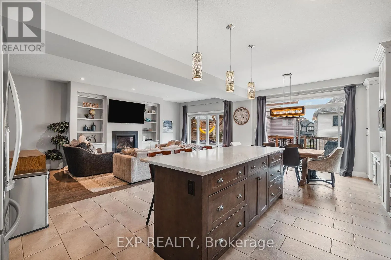 346 MOORLANDS CRESCENT