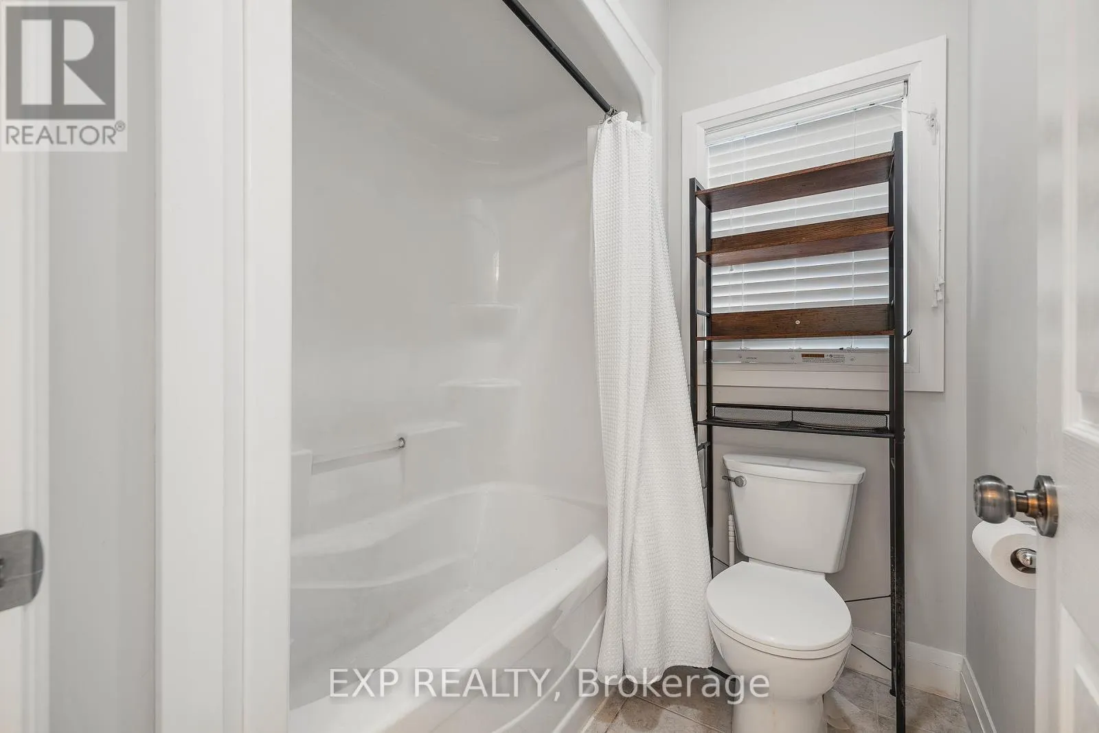 346 MOORLANDS CRESCENT