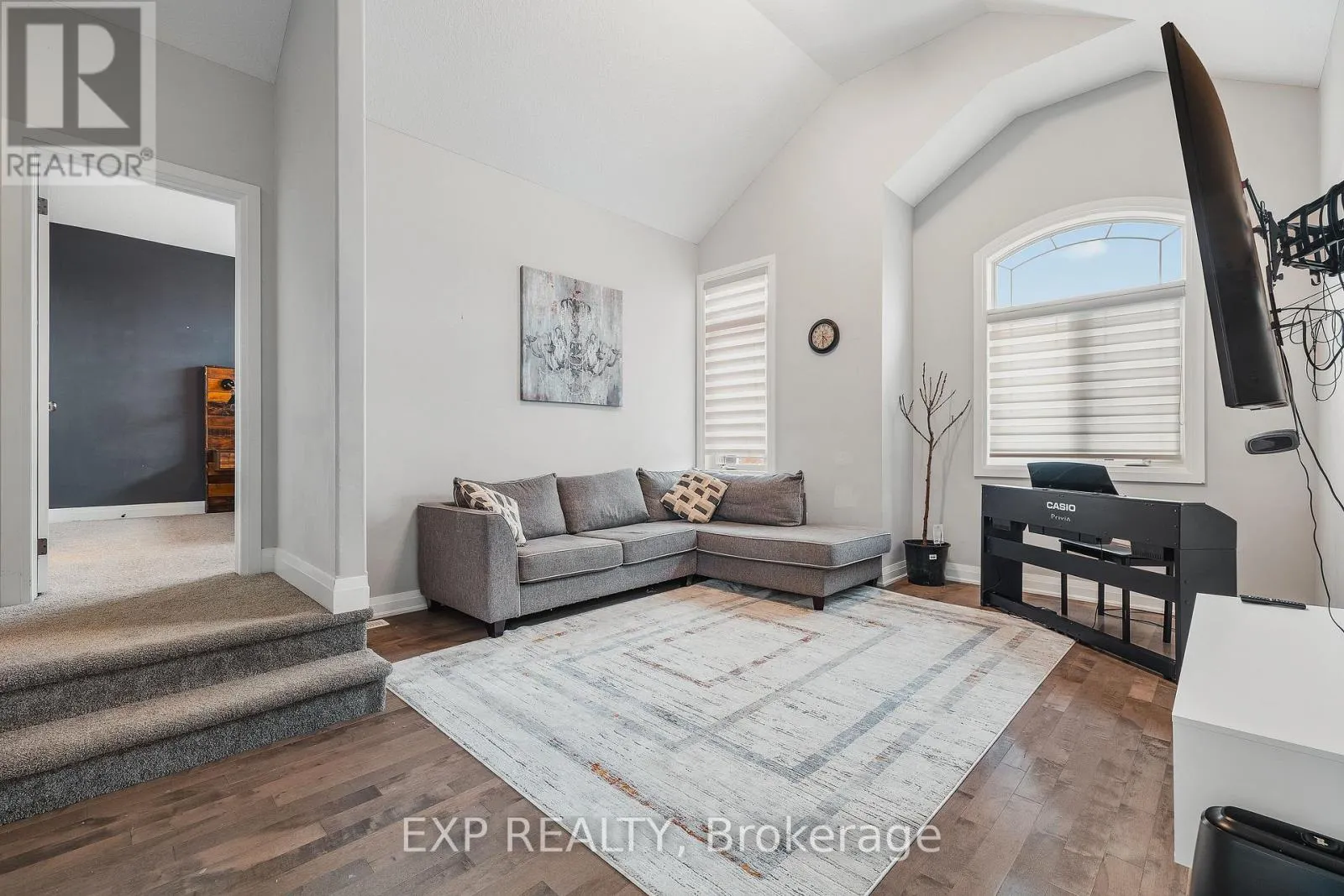 346 MOORLANDS CRESCENT