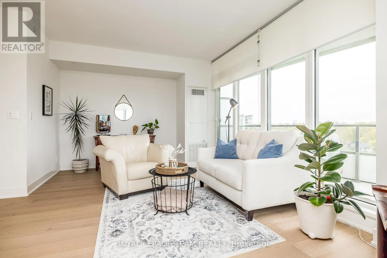 709 - 485 RICHMOND ROAD