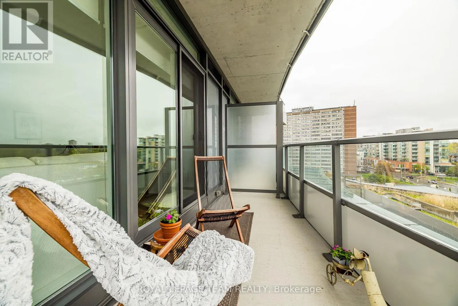 709 - 485 RICHMOND ROAD