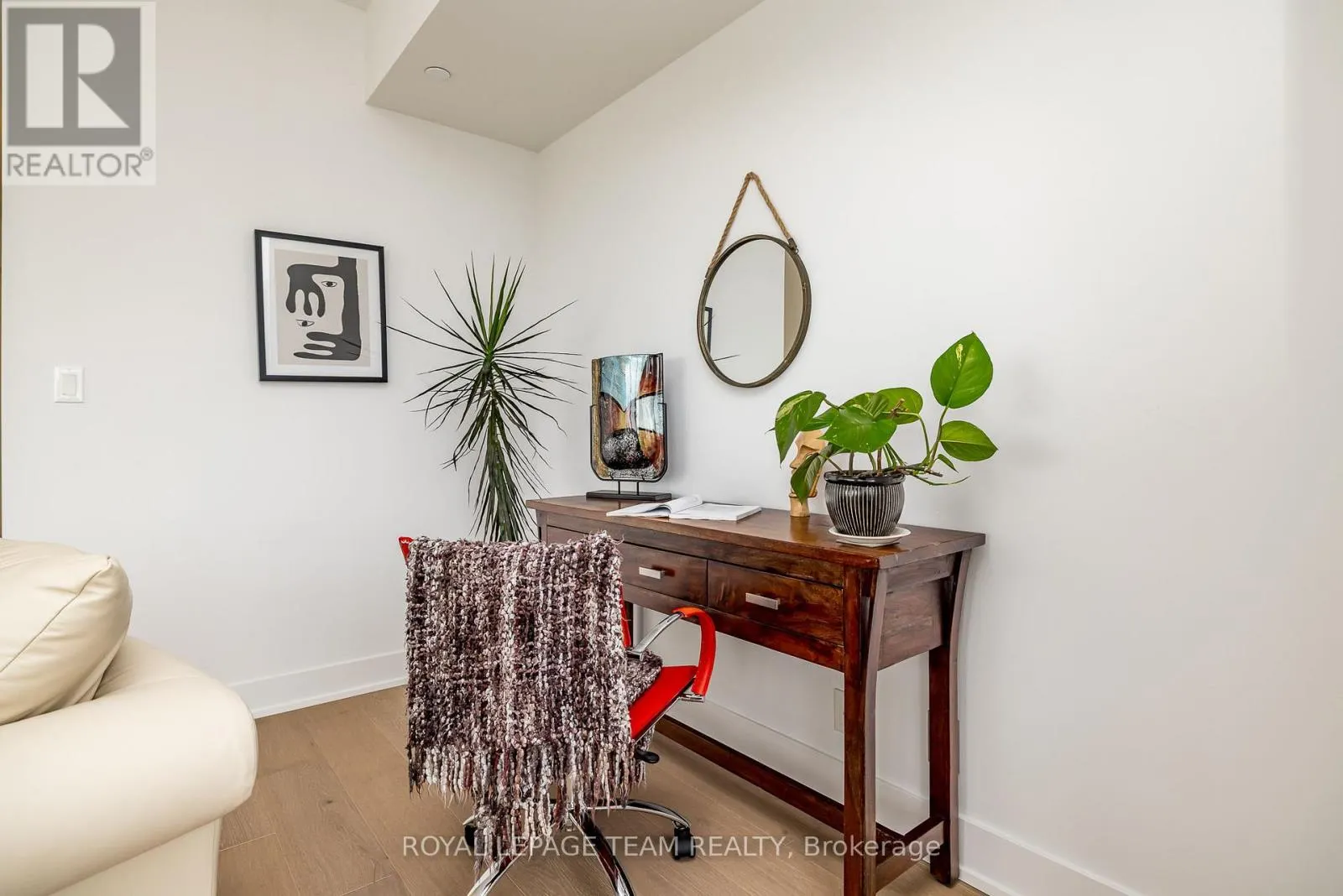 709 - 485 RICHMOND ROAD