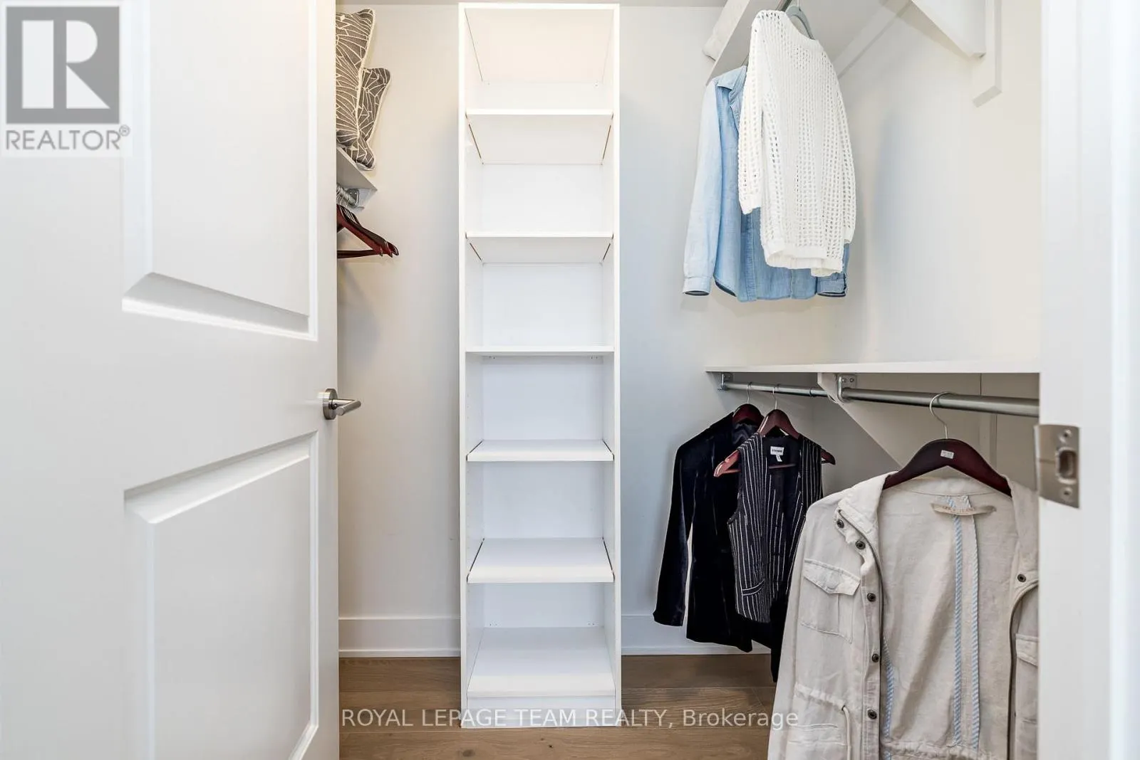 709 - 485 RICHMOND ROAD