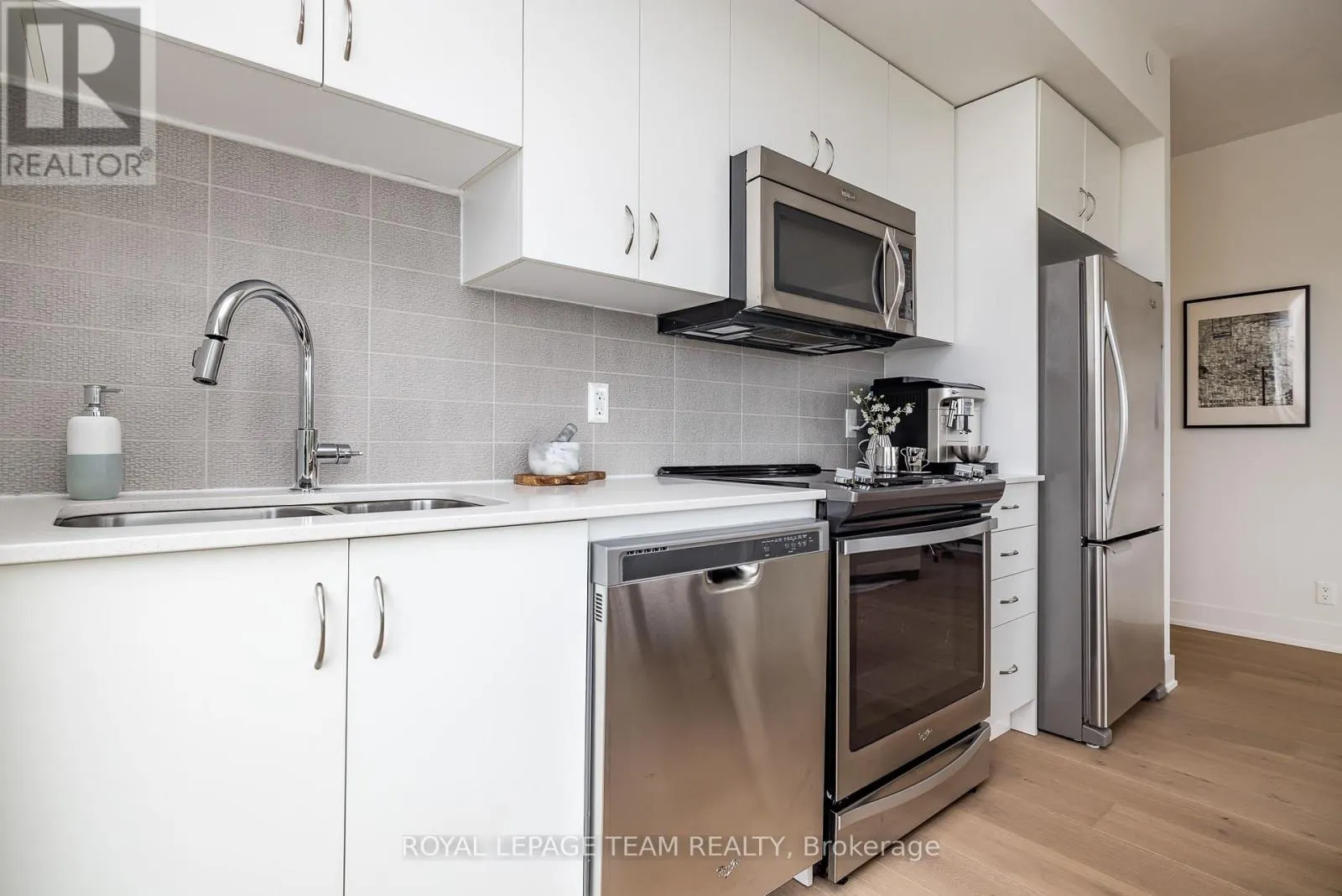 709 - 485 RICHMOND ROAD