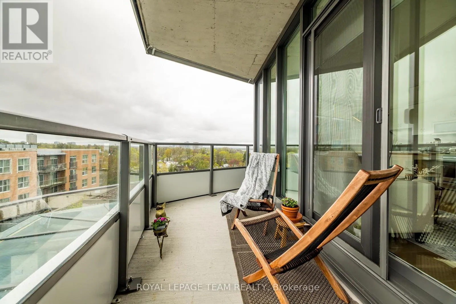 709 - 485 RICHMOND ROAD