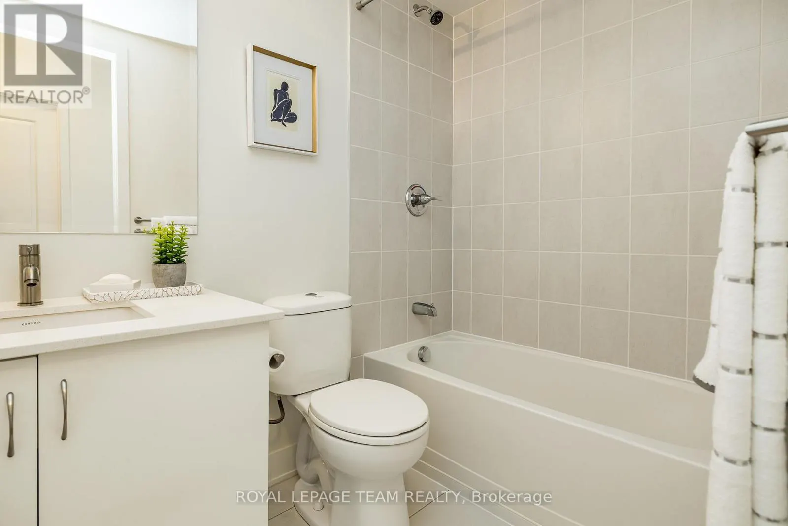 709 - 485 RICHMOND ROAD