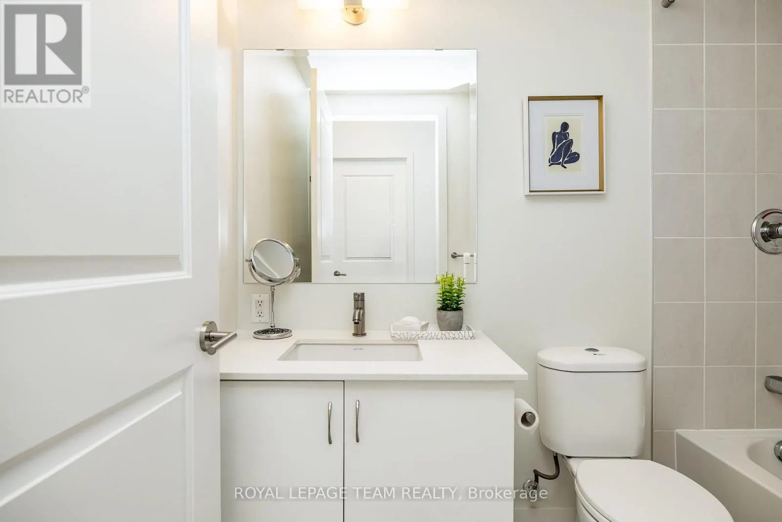 709 - 485 RICHMOND ROAD