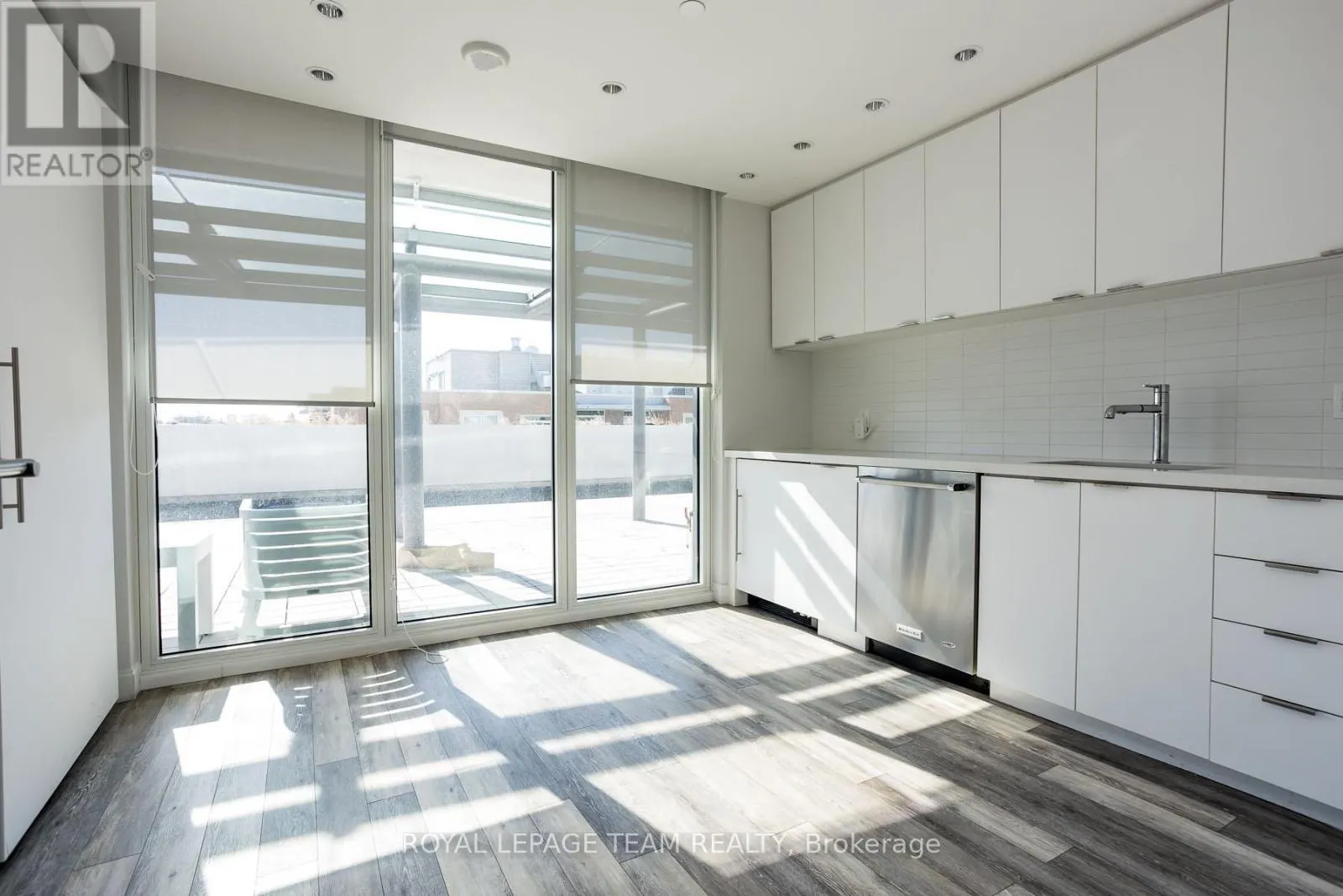 709 - 485 RICHMOND ROAD