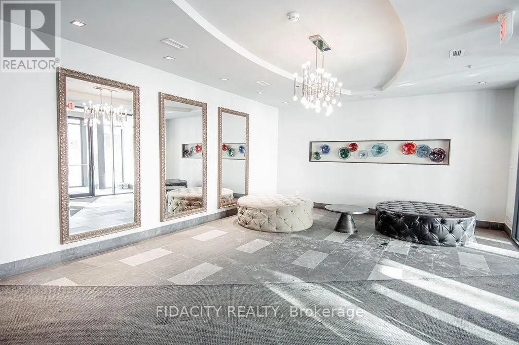 820 - 360 PATRICIA AVENUE