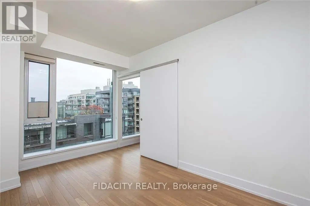 820 - 360 PATRICIA AVENUE