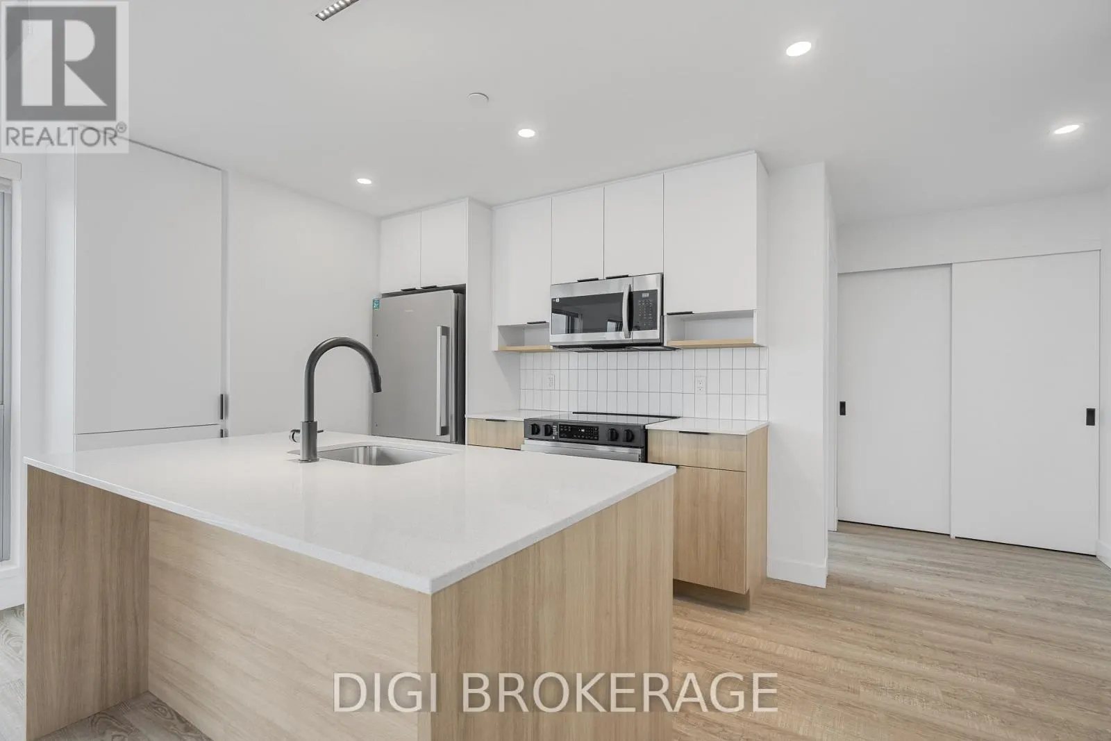 2107 - 1240 CUMMINGS AVENUE