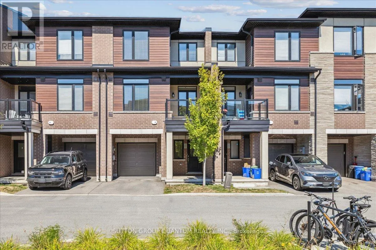 105 - 590 NORTH SERVICE ROAD