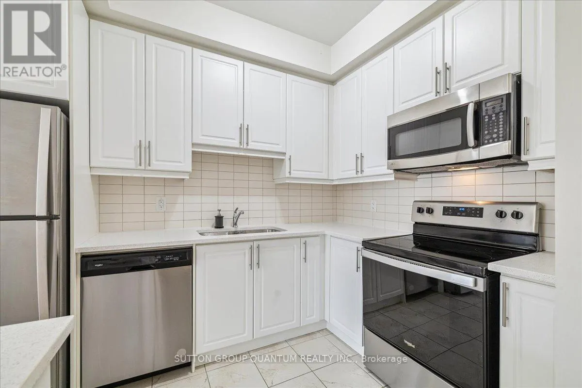 105 - 590 NORTH SERVICE ROAD