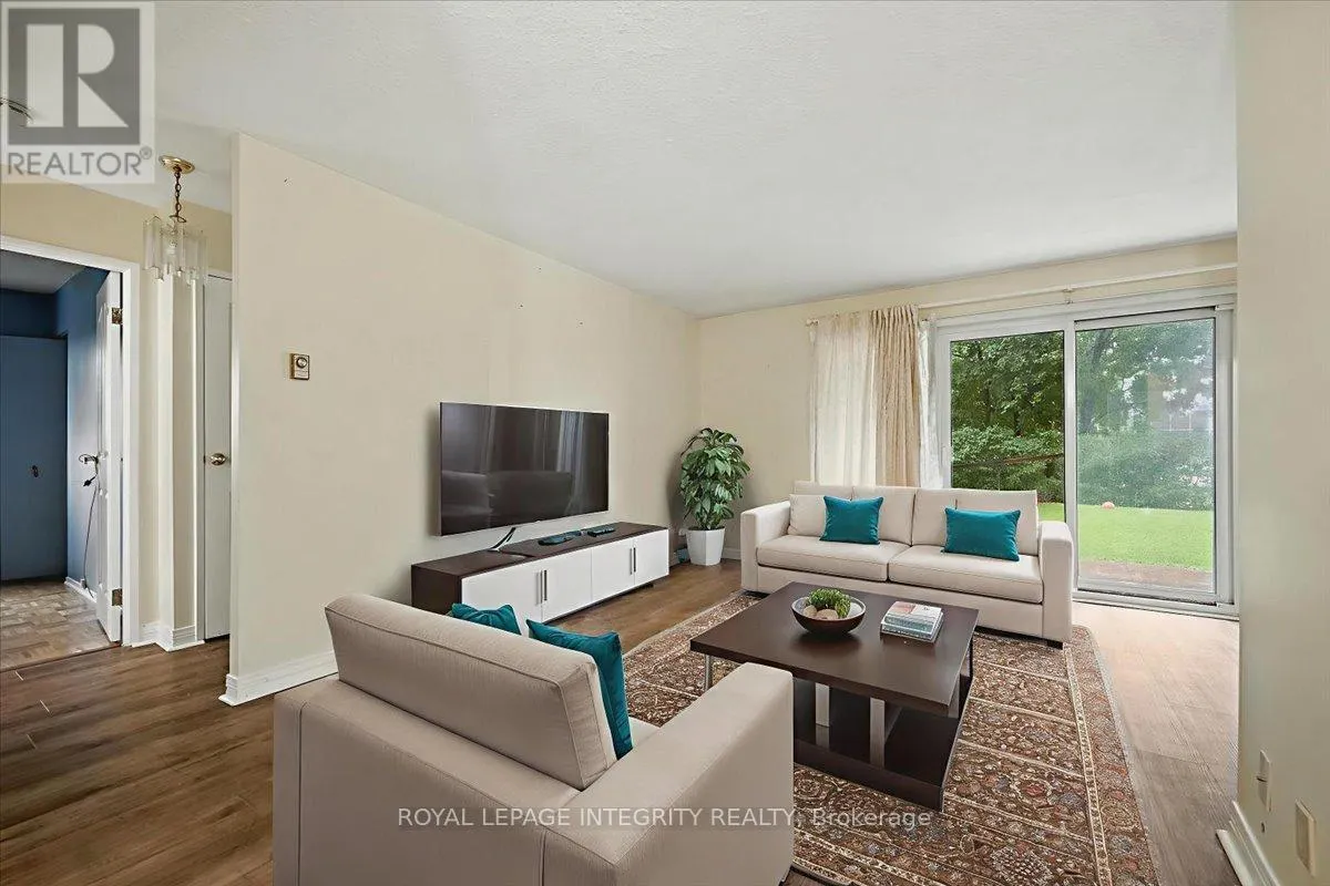 109 - 158A MCARTHUR AVENUE