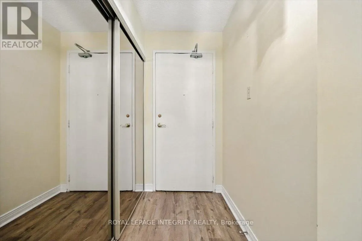 109 - 158A MCARTHUR AVENUE