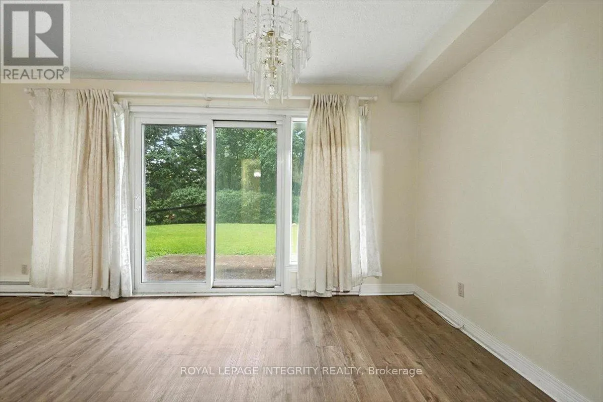 109 - 158A MCARTHUR AVENUE