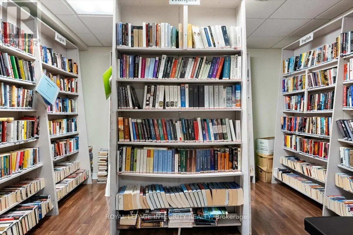 109 - 158A MCARTHUR AVENUE