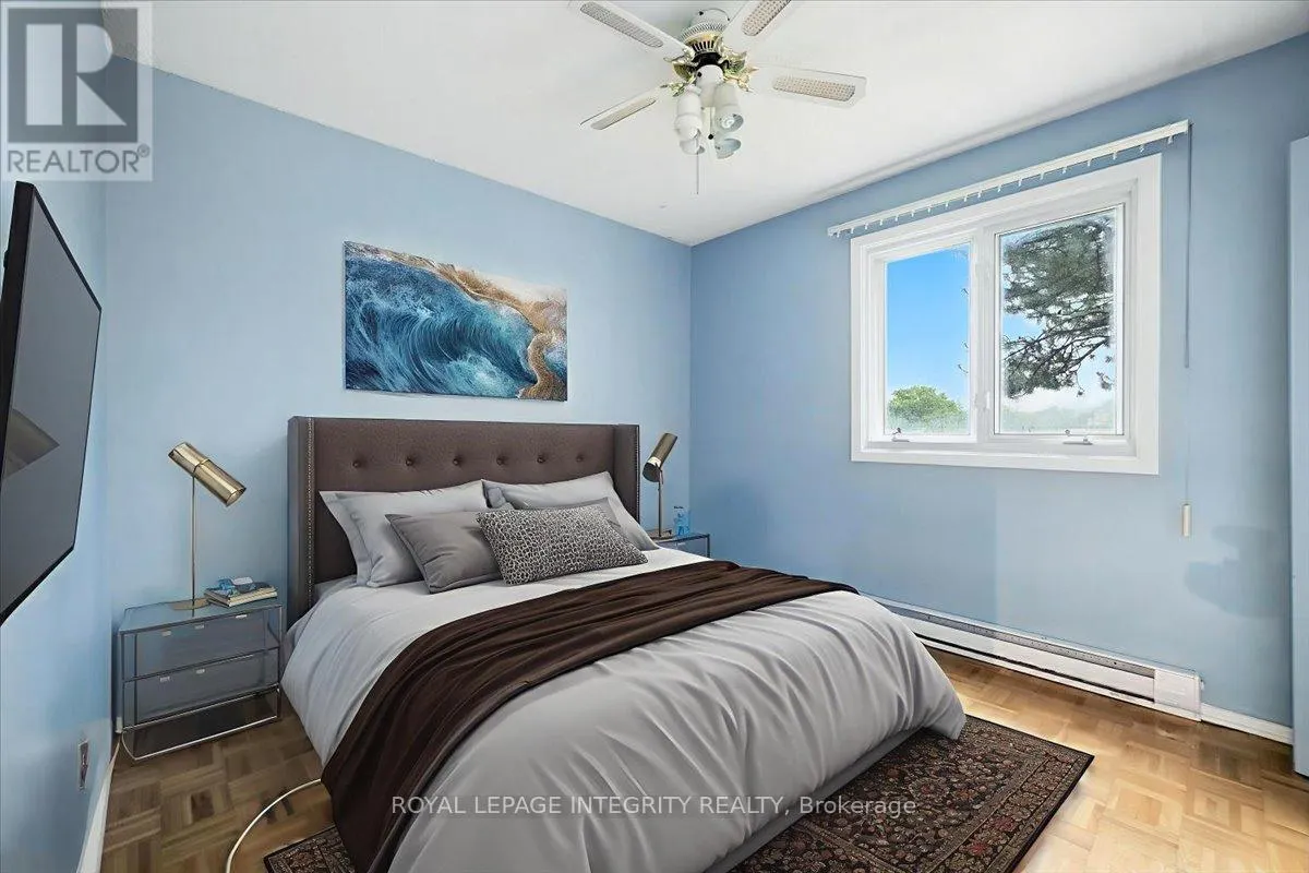 109 - 158A MCARTHUR AVENUE