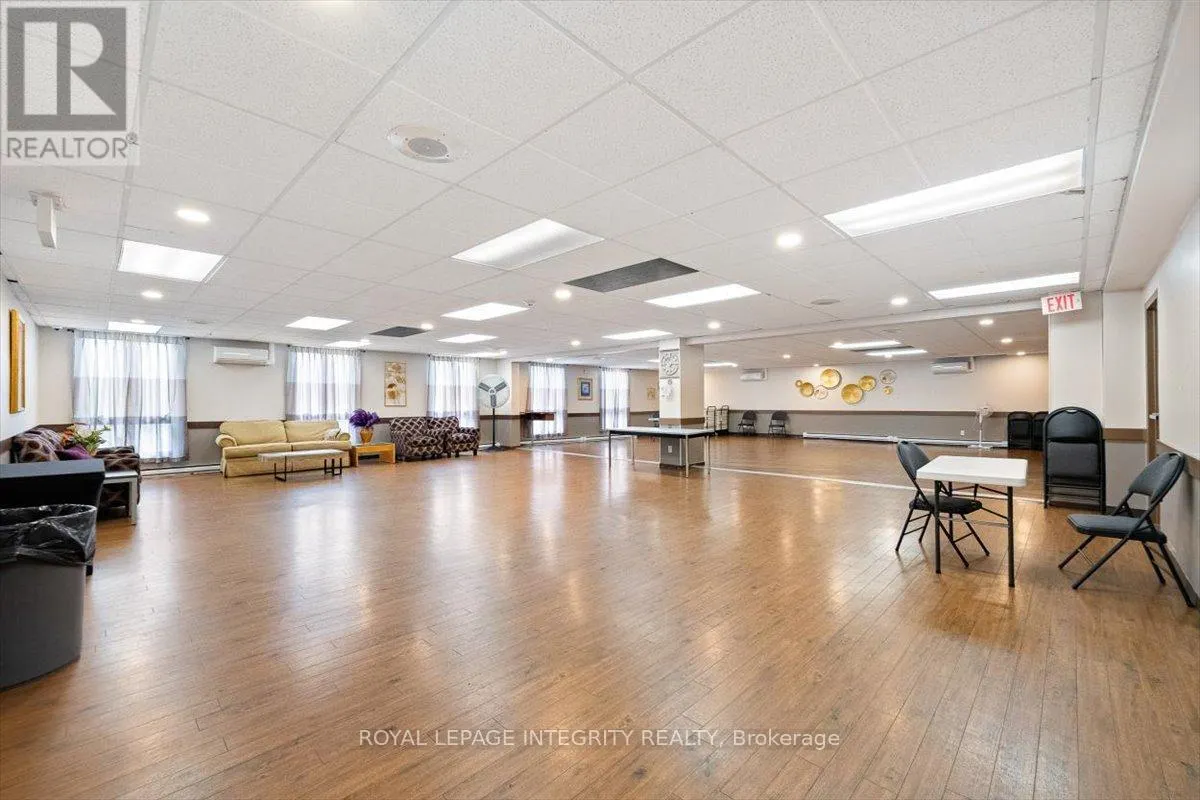 109 - 158A MCARTHUR AVENUE