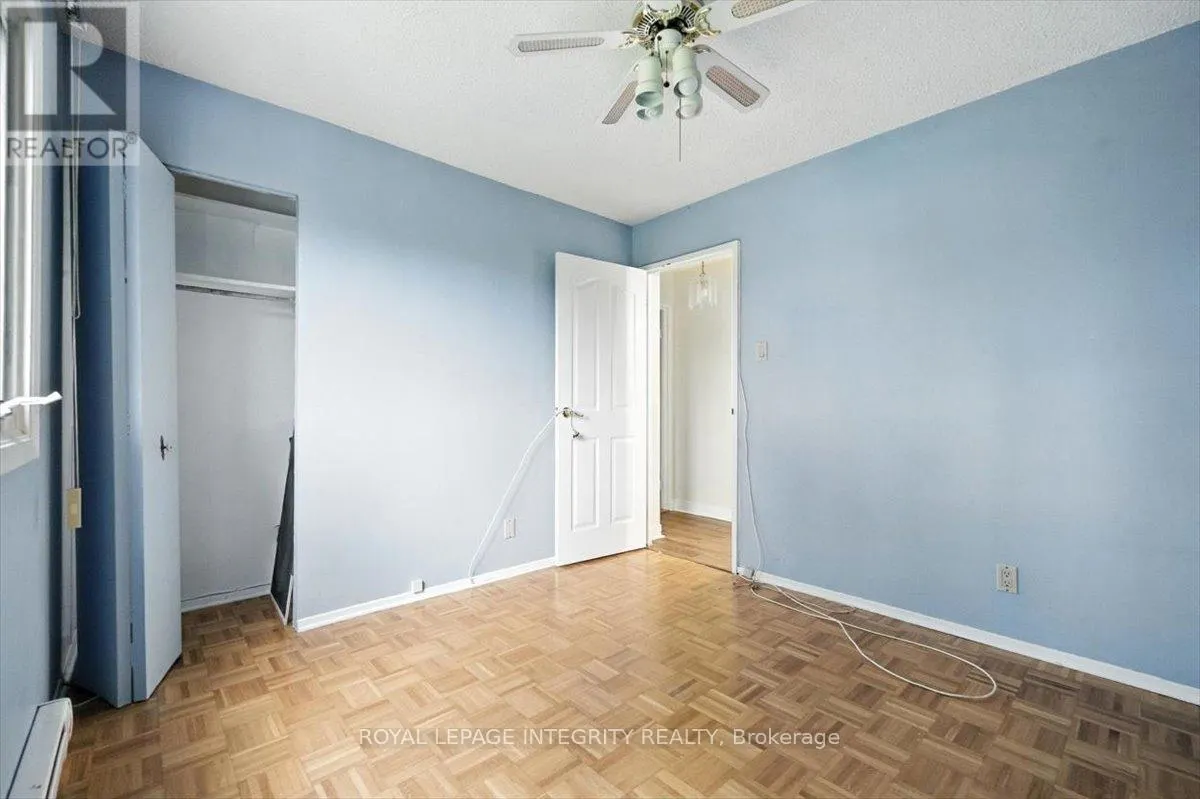 109 - 158A MCARTHUR AVENUE