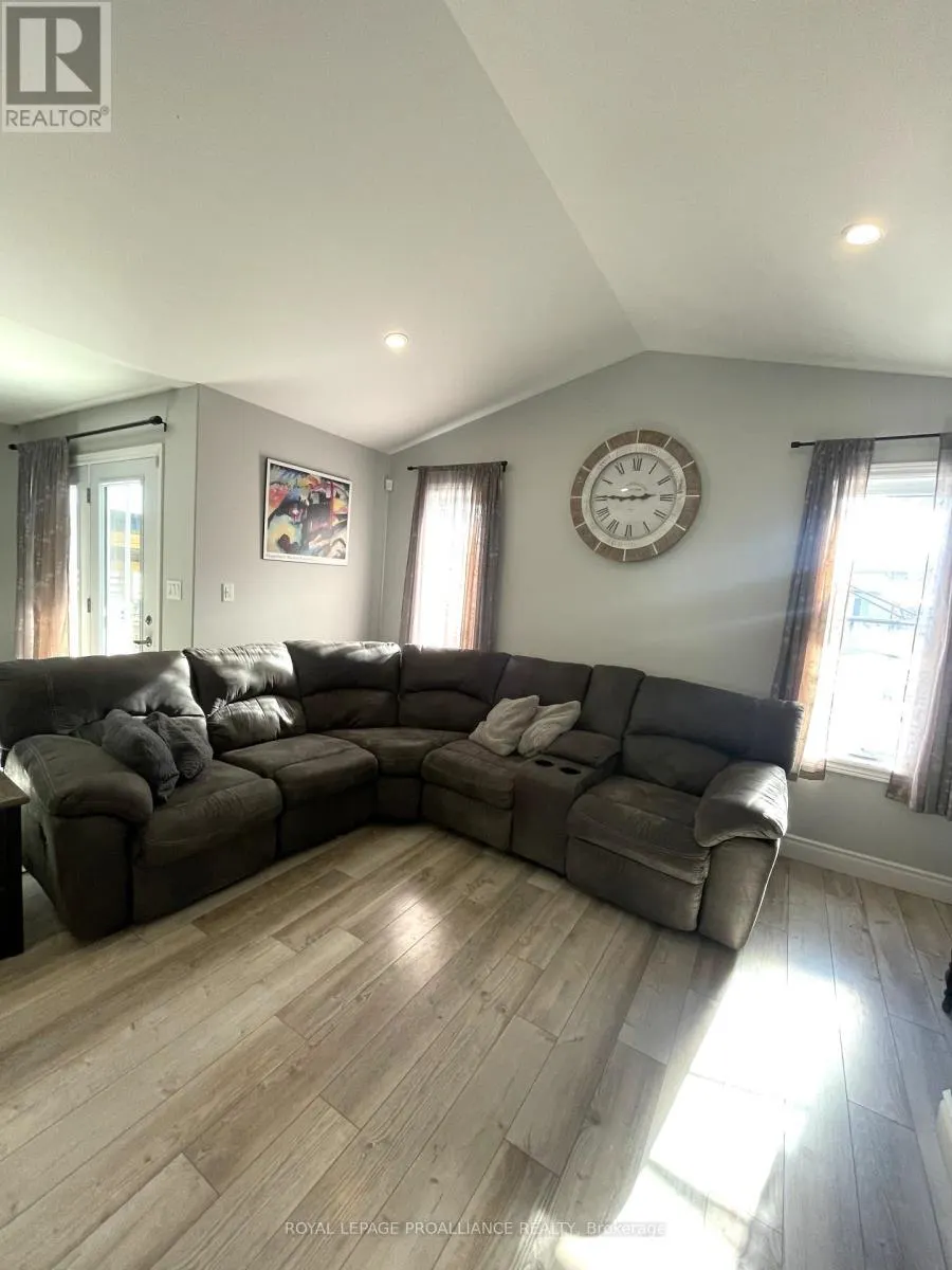 14 LEHTINEN CRESCENT