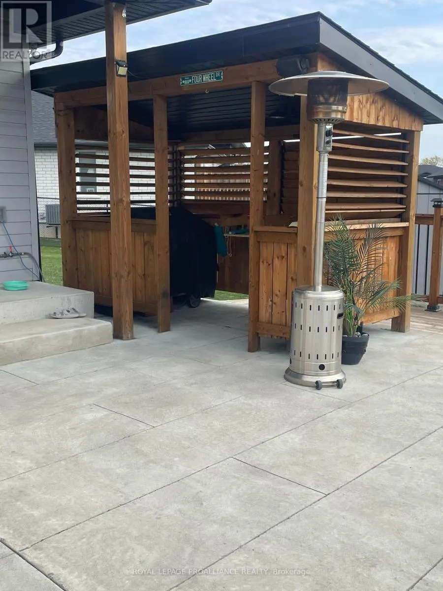 14 LEHTINEN CRESCENT