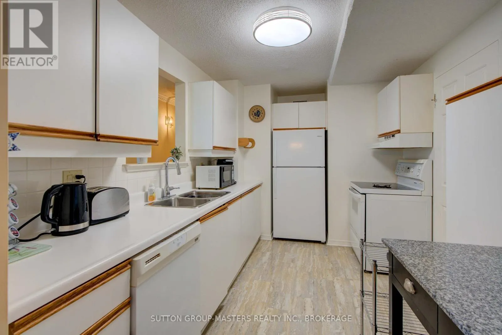 1004 - 257 BATH ROAD, #1004