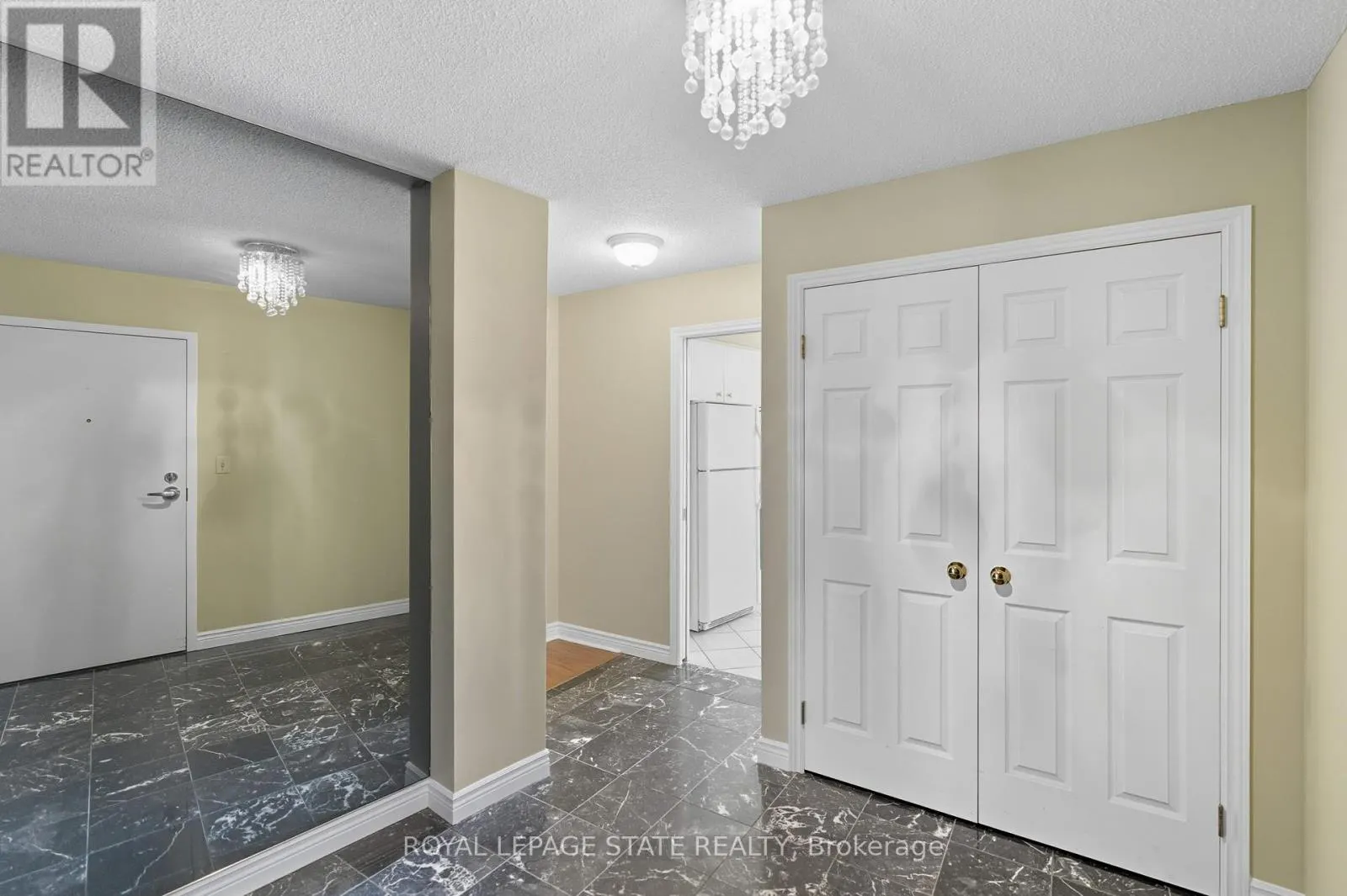 702 - 20 BERKLEY STREET