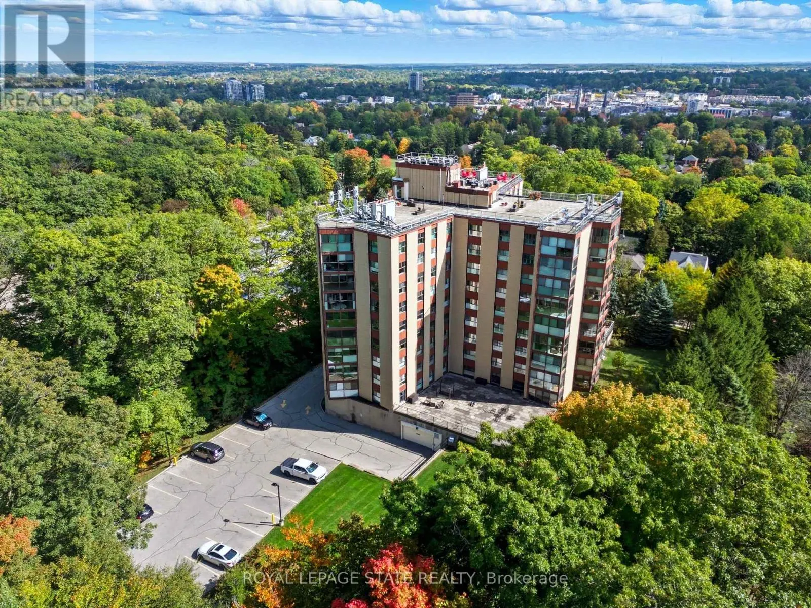 702 - 20 BERKLEY STREET