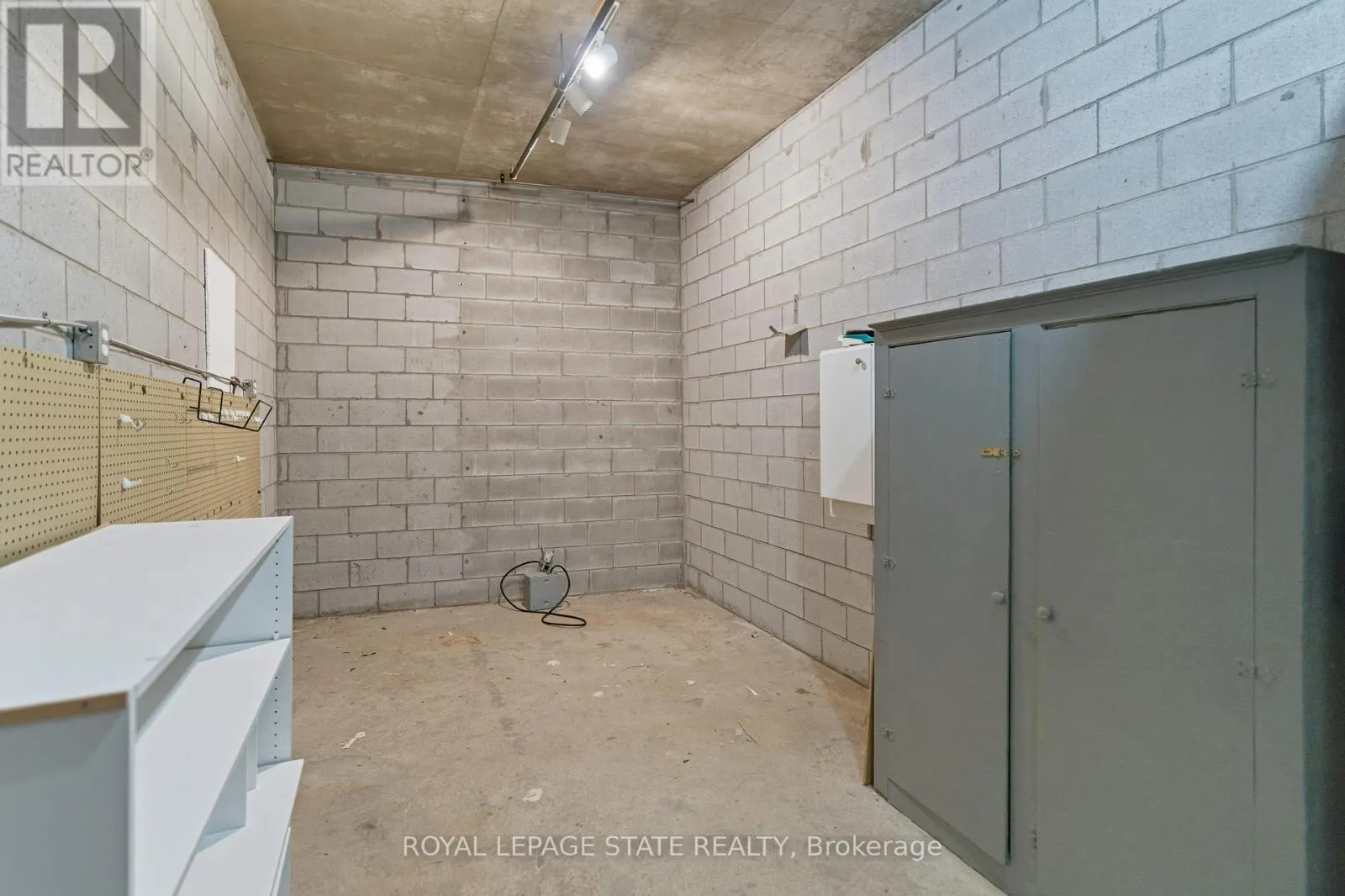 702 - 20 BERKLEY STREET