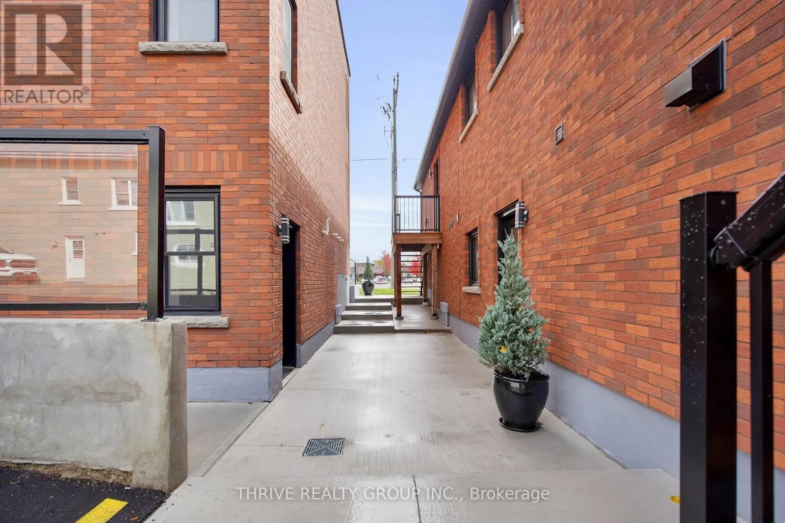 2 - 74 CHURCH STREET, #2