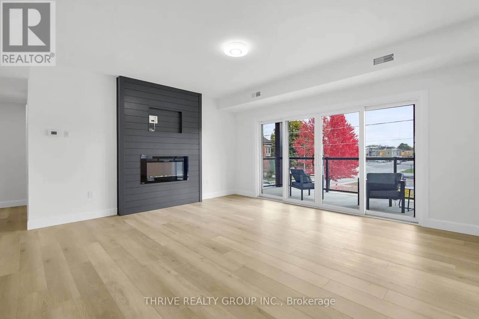 3 - 74 CHURCH STREET, #3