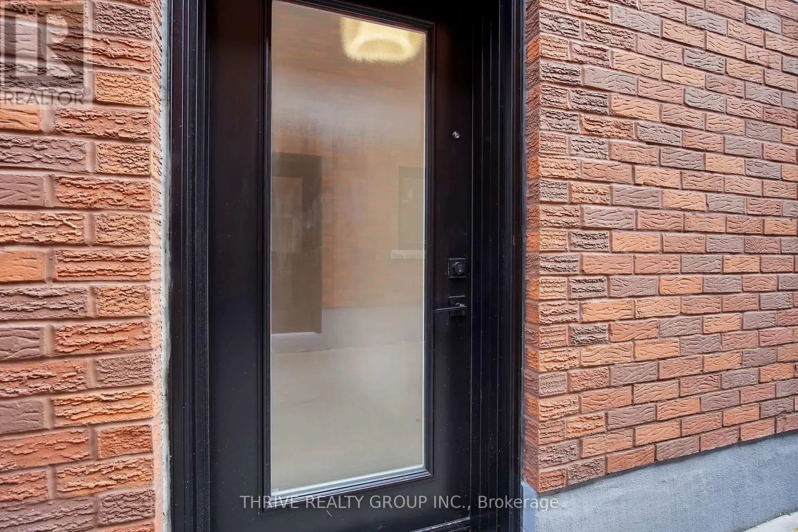 3 - 74 CHURCH STREET, #3