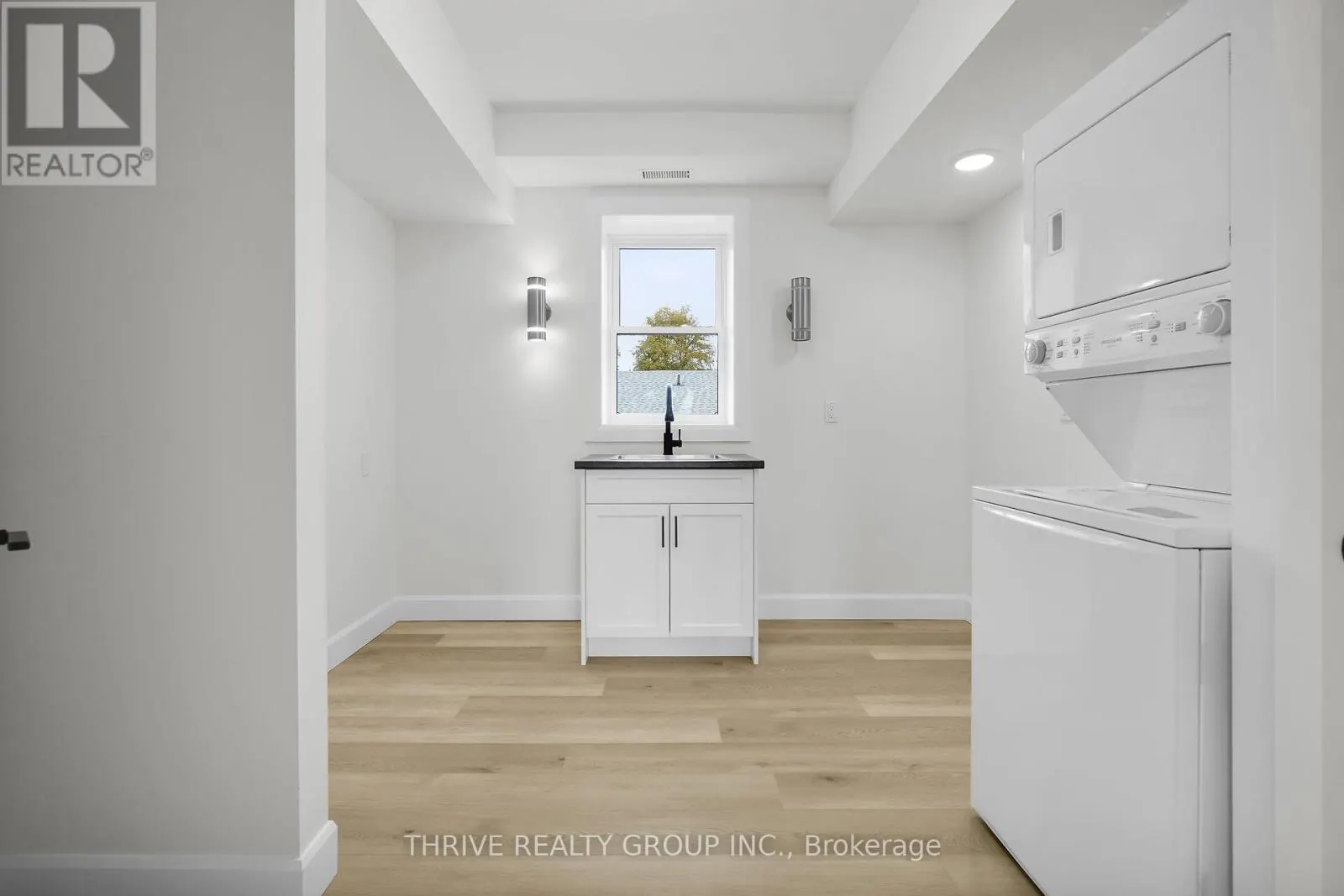 3 - 74 CHURCH STREET, #3